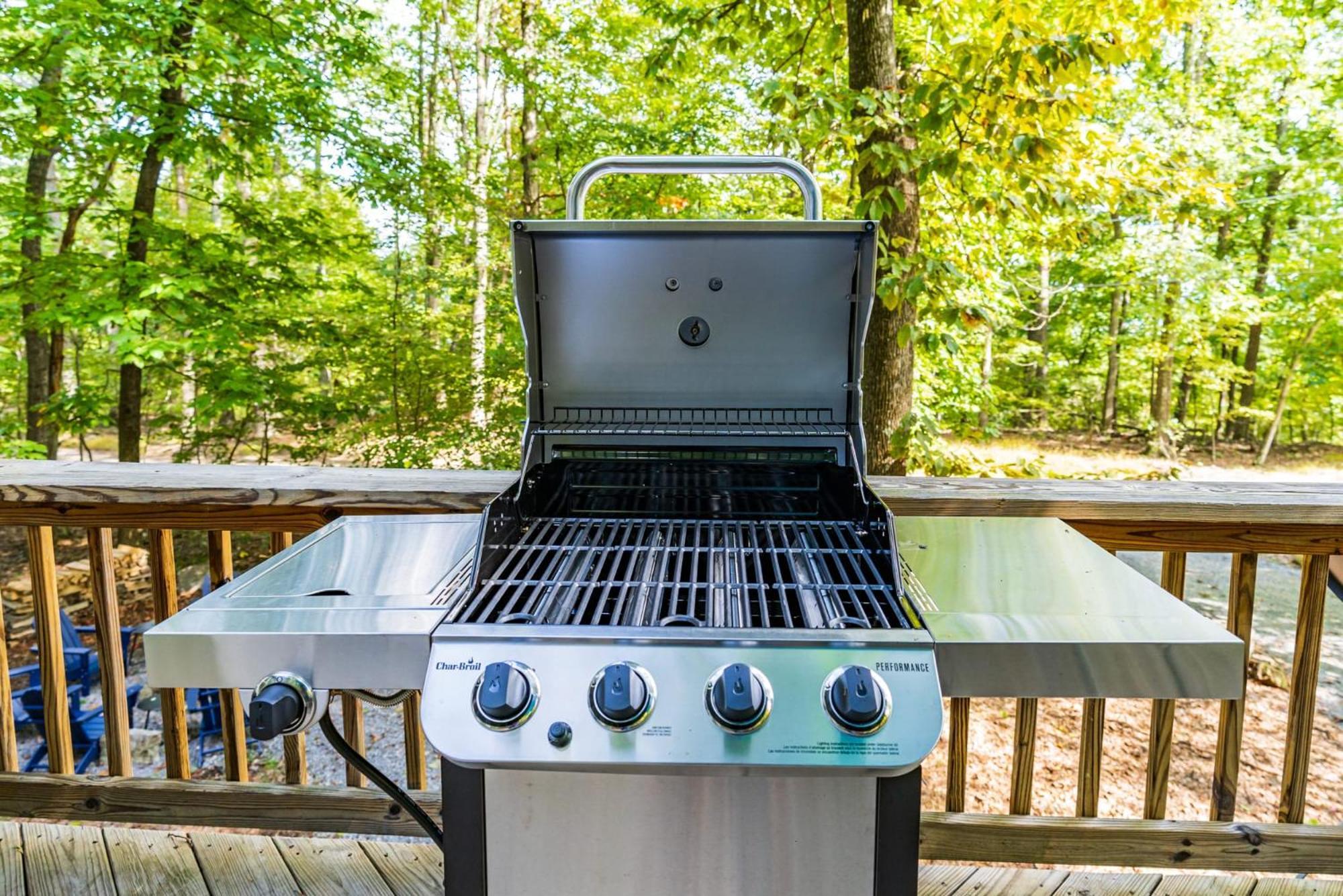 Modern W Fire Pit Deck, Grill & Hot Tub Villa Berkeley Springs Buitenkant foto